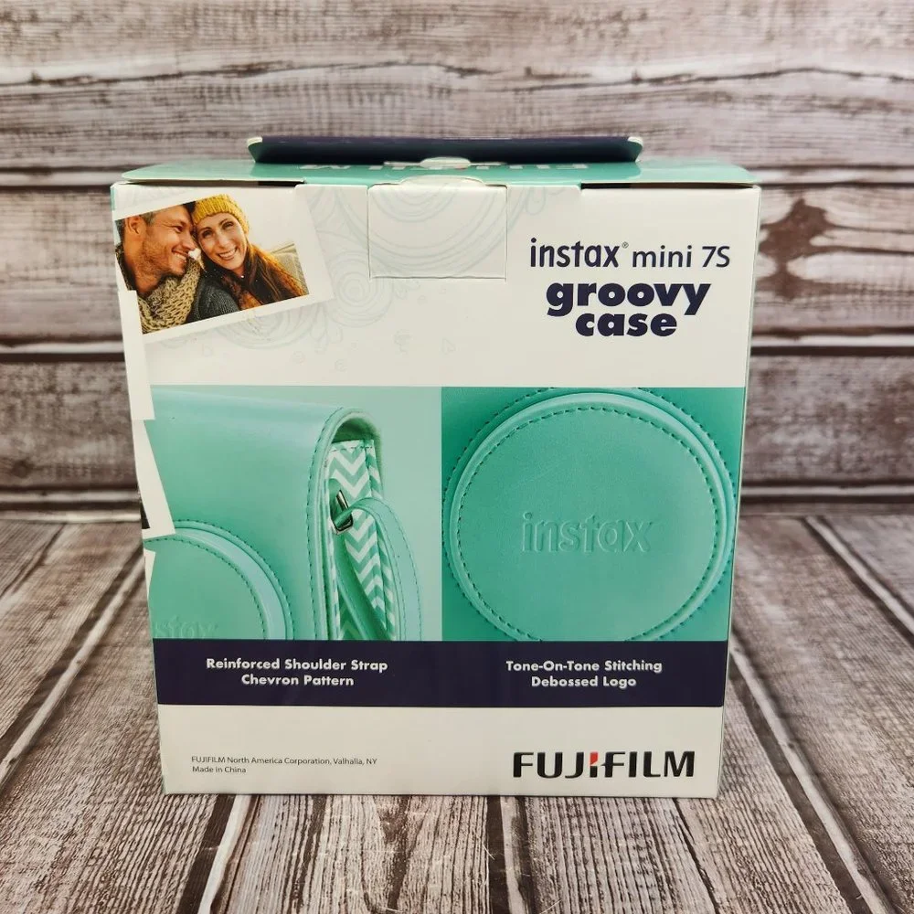 New Sealed Fujifilm Instax Mini 7s Groovy Case Mint Color